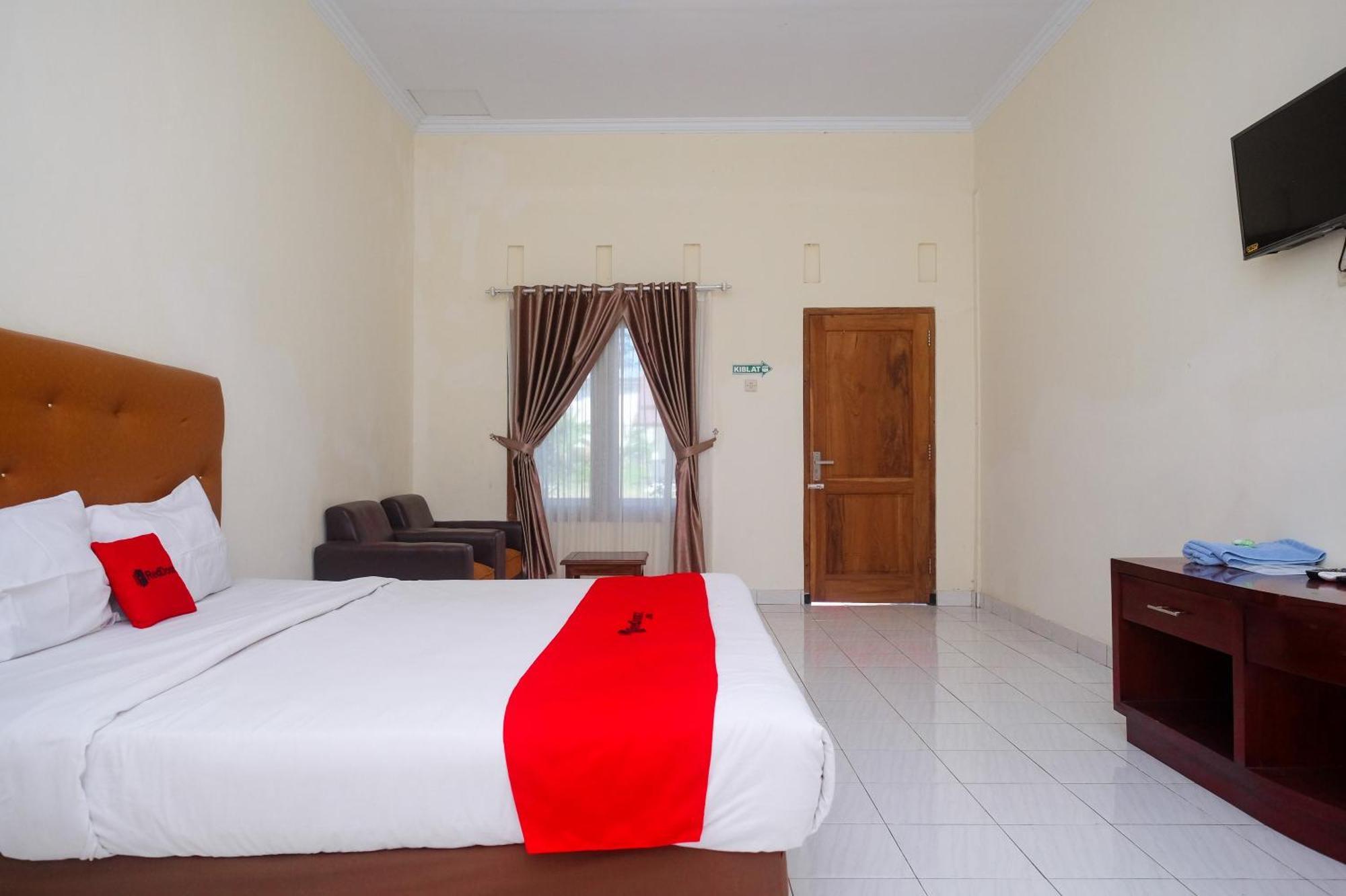 Reddoorz Syariah Near Alun Alun Wonosari Hotel Buitenkant foto