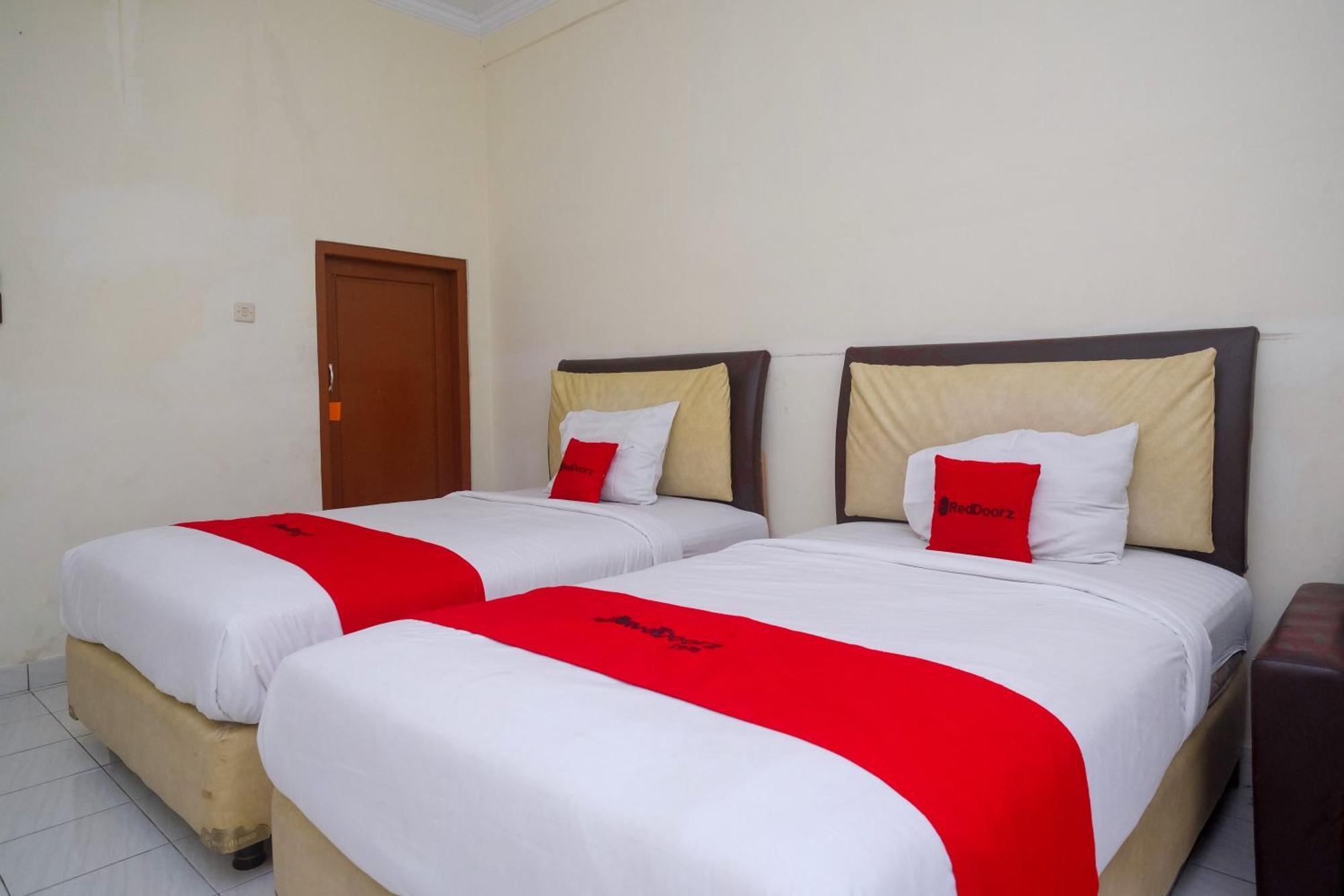 Reddoorz Syariah Near Alun Alun Wonosari Hotel Buitenkant foto