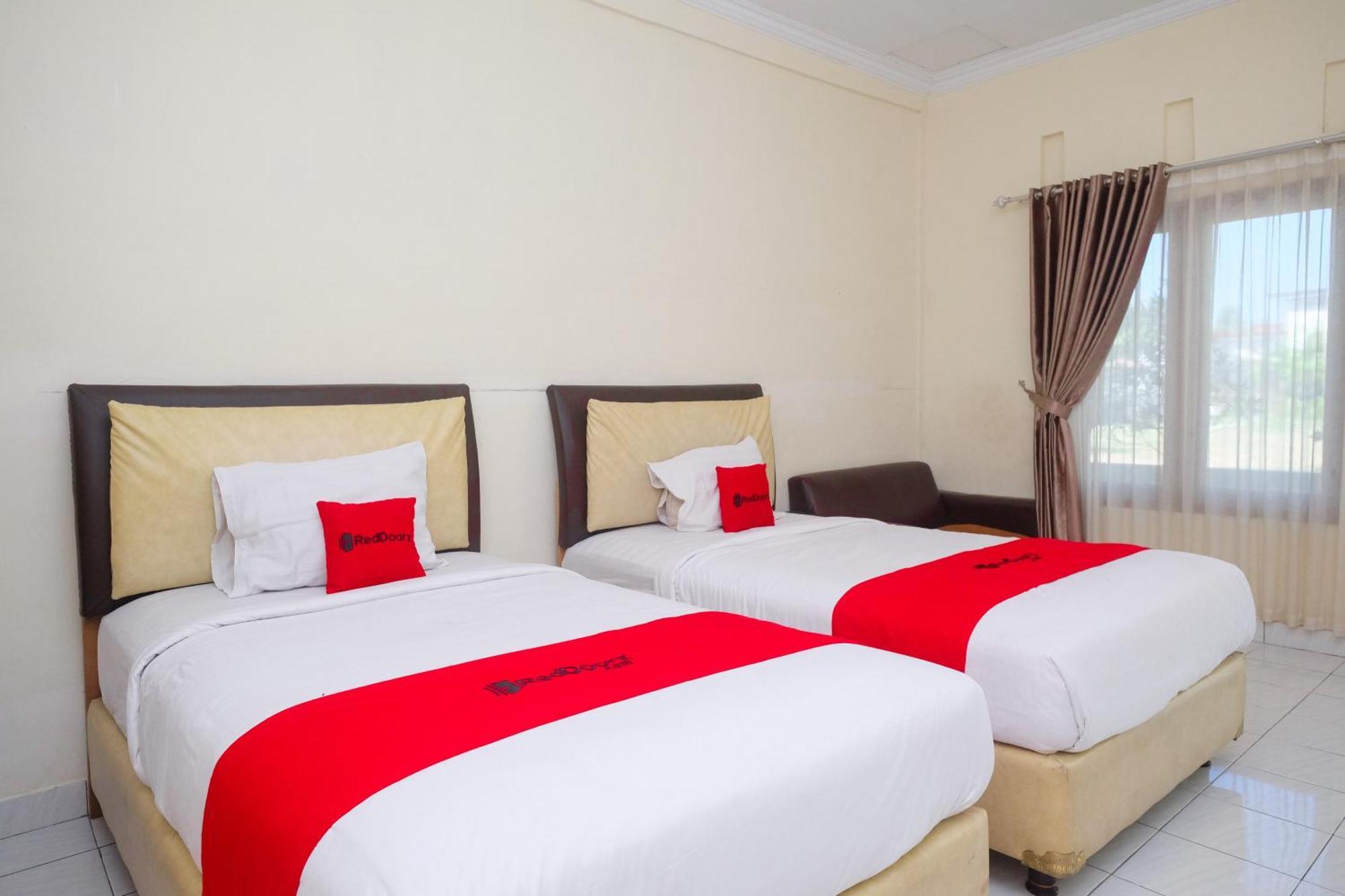 Reddoorz Syariah Near Alun Alun Wonosari Hotel Buitenkant foto
